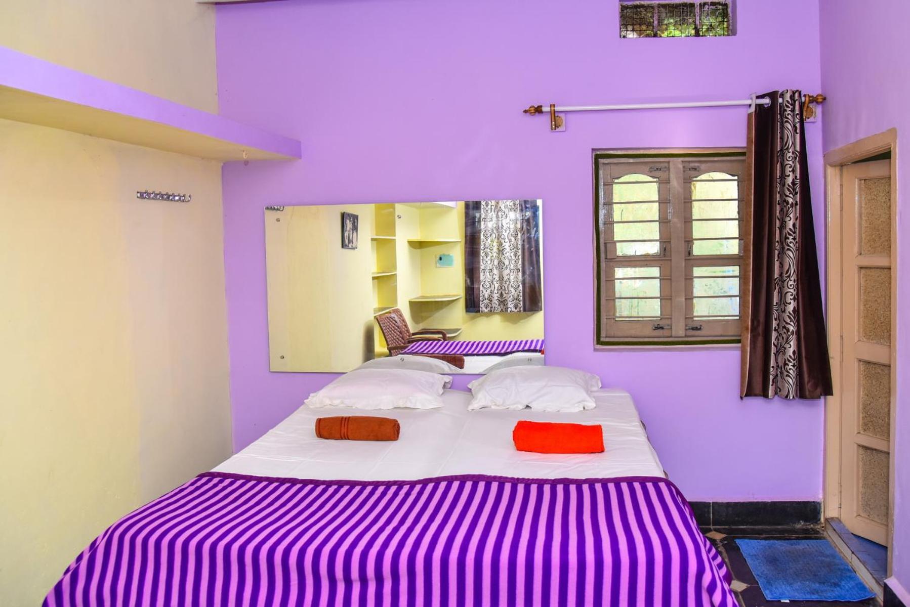 Gopi Plantation Homestay Hampi Room photo