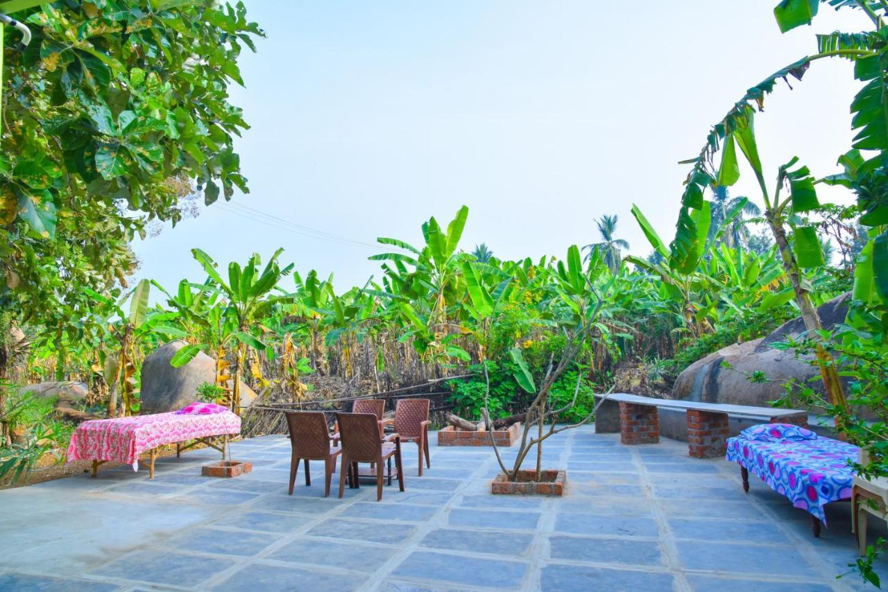 Gopi Plantation Homestay Hampi Exterior photo